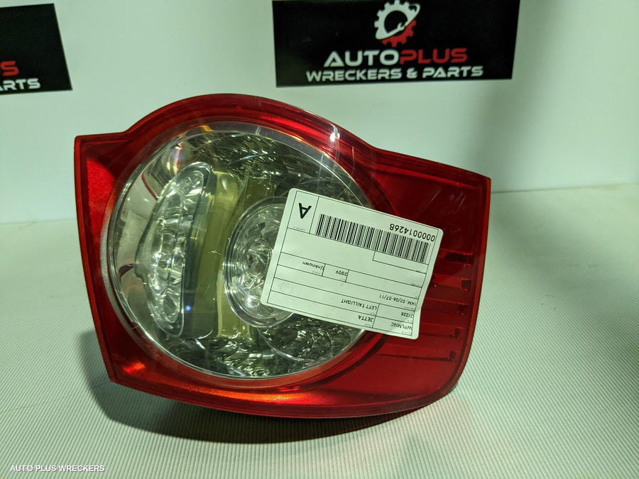 2009 Volkswagen Jetta Left Taillight