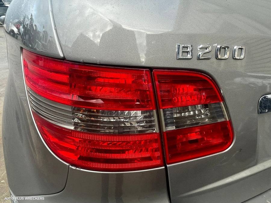 2006 MERCEDES B CLASS RIGHT REAR DOOR SLIDING