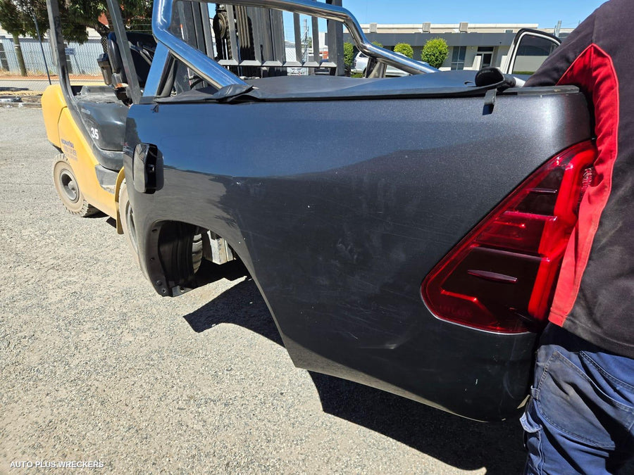 2015-2025 Toyota Hilux Ute Back