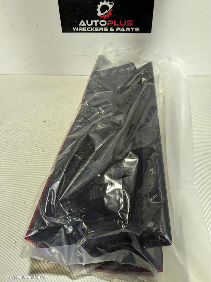 2022 Toyota Hiace Right Taillight