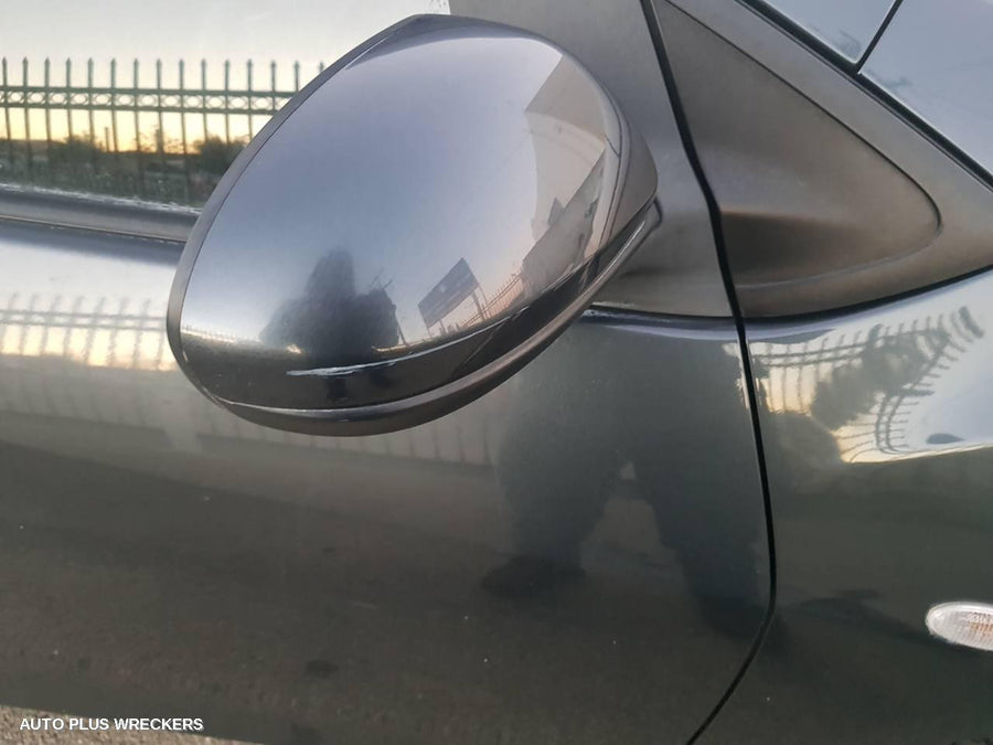 2010-2011 Mazda 2 Bootlid Tailgate