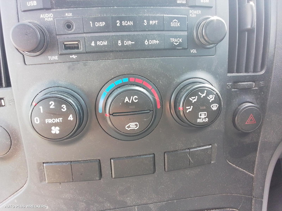 2011 Hyundai Iload/imax Seatbelt Stalk