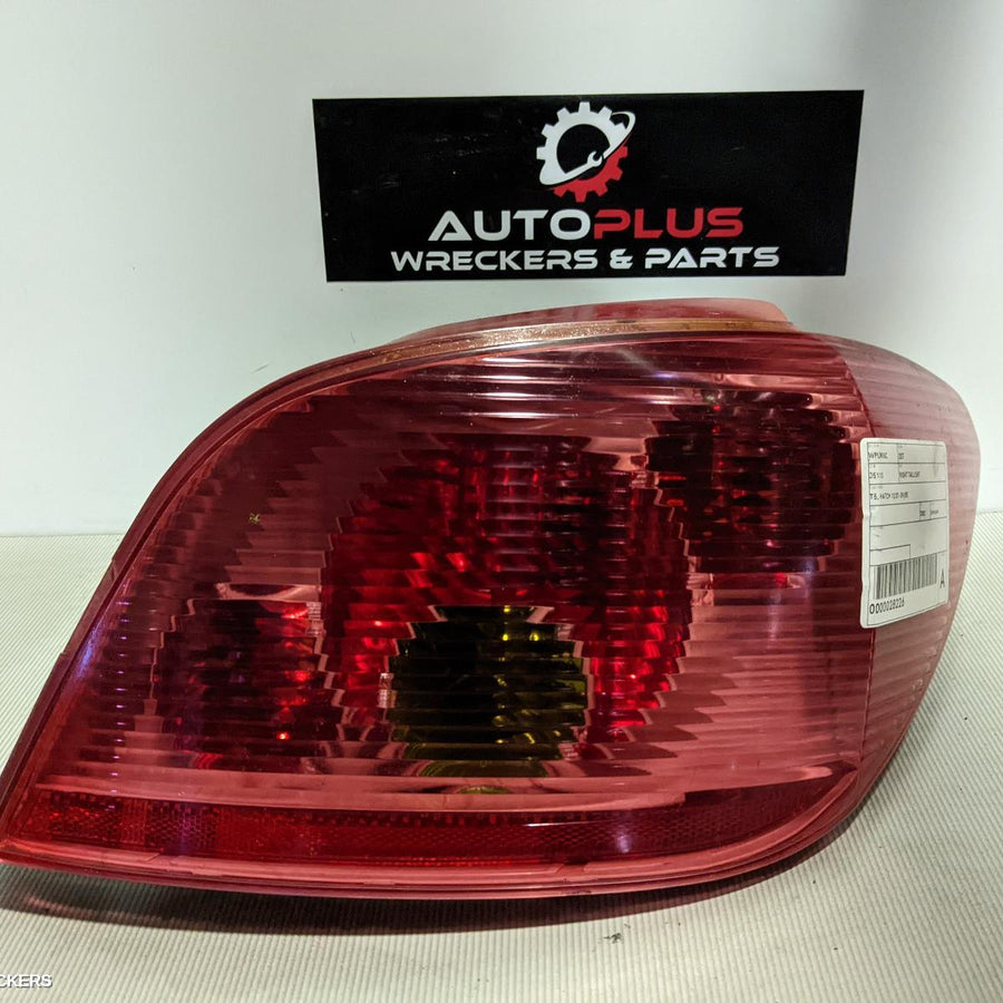 2002 Peugeot 307 Right Taillight