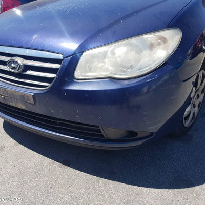 2006 Hyundai Elantra Left Taillight