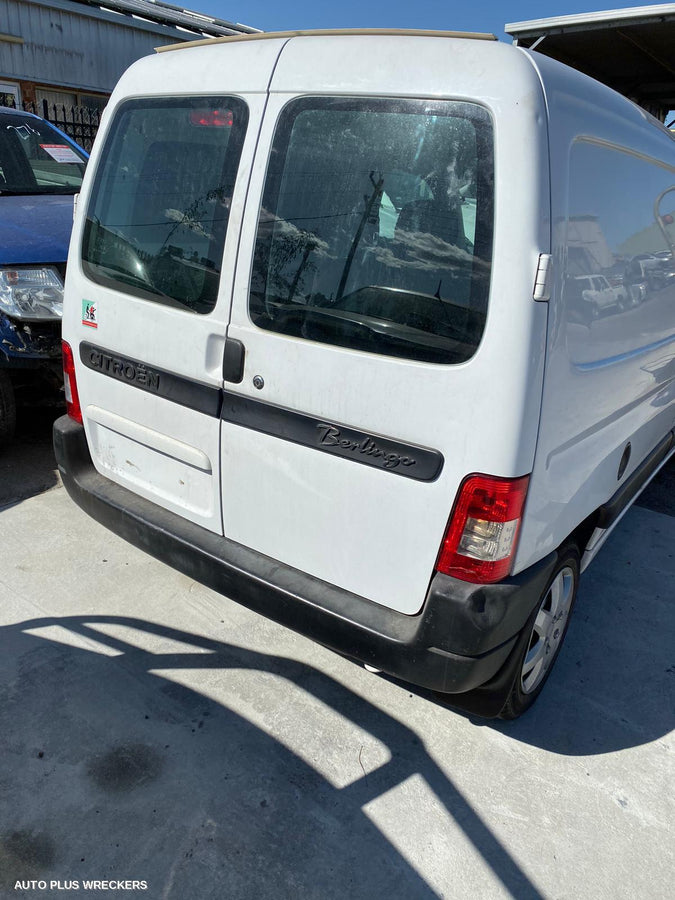 2008 Citroen Berlingo Left Door Mirror