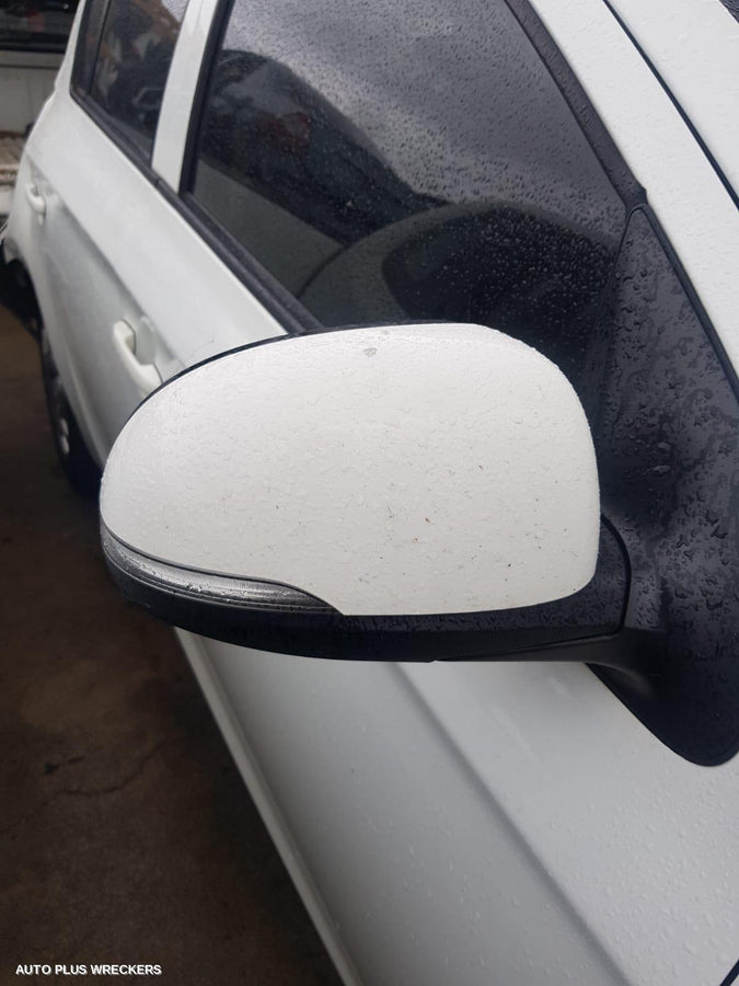 2015 Hyundai I20 Left Front Window Reg Motor