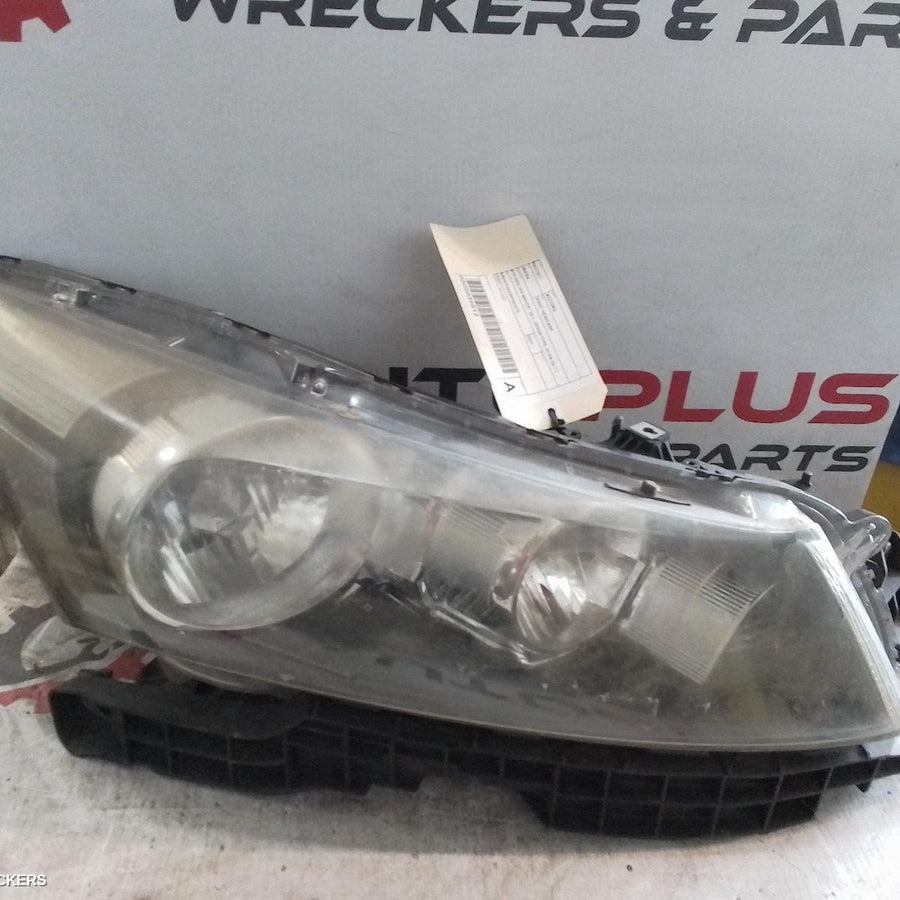 2008-2011 Honda Accord Right Headlamp