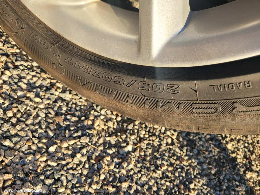 2015 Nissan Pulsar Radiator