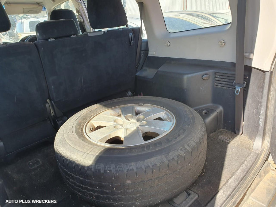 2007 Mitsubishi Pajero Right Front Door Window