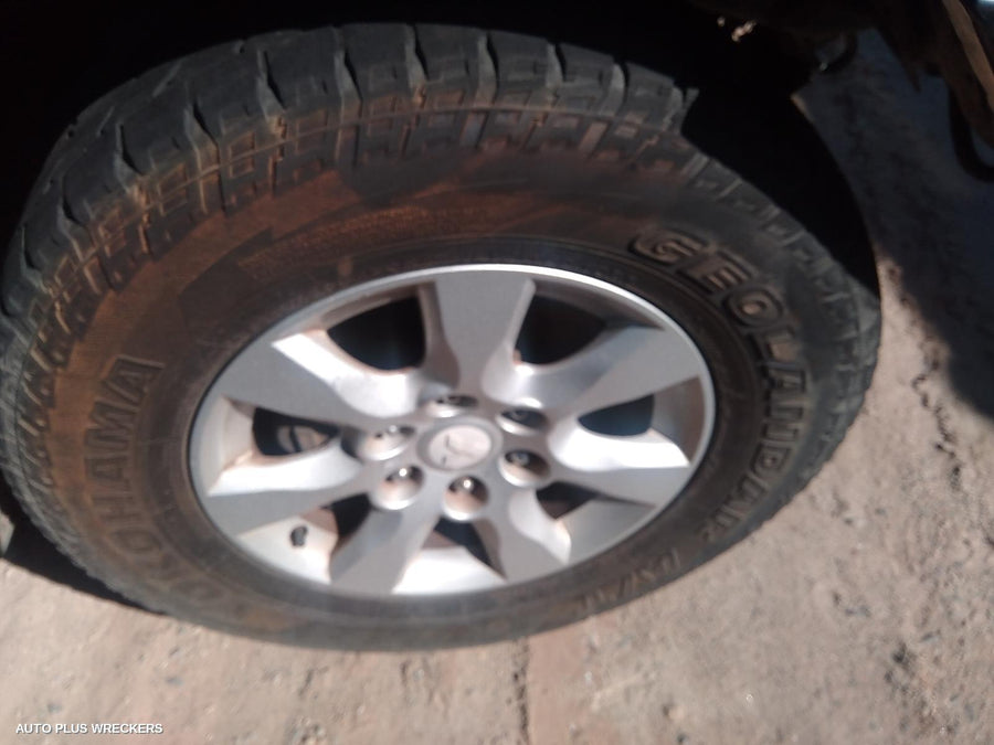 2009 Mitsubishi Pajero Left Rear Door Sliding