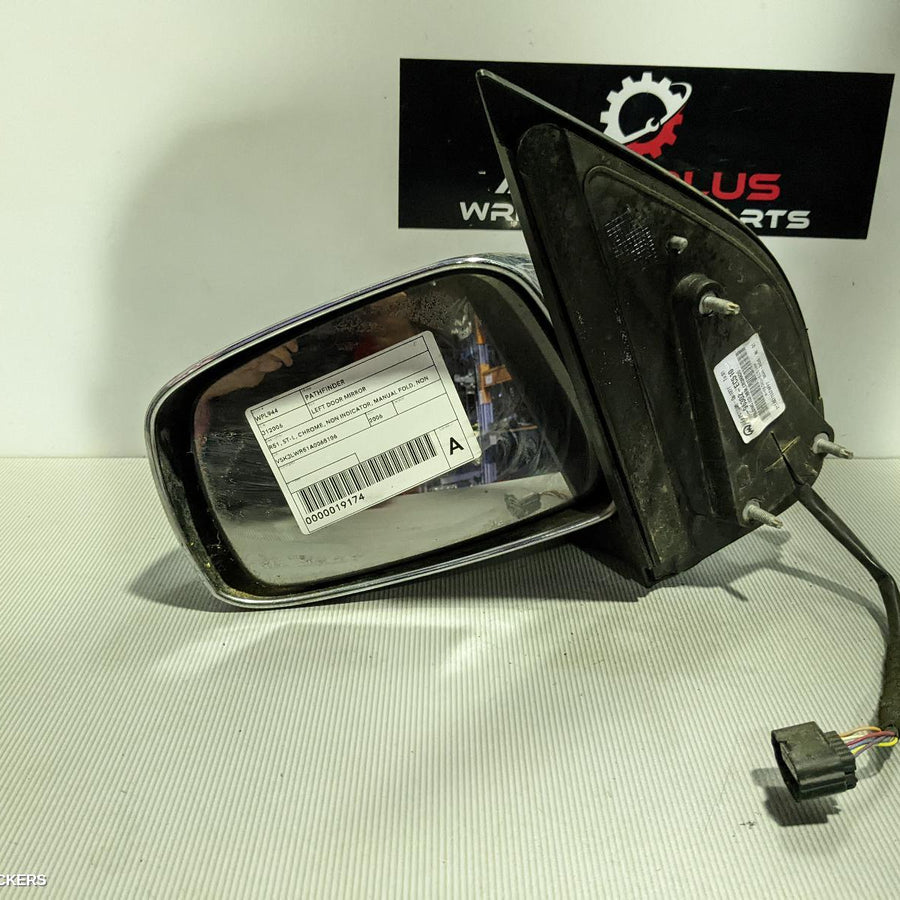 2005-2007 Nissan Pathfinder Left Door Mirror