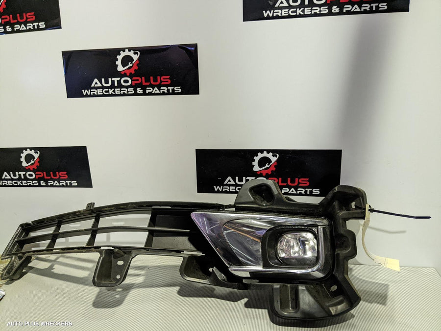 2018 Toyota Landcruiser Right Indicator Fog Side