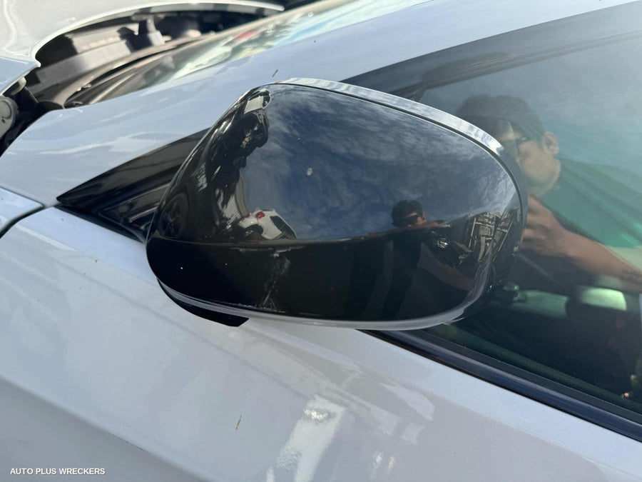 2013 Bmw 3 Series Right Door Mirror