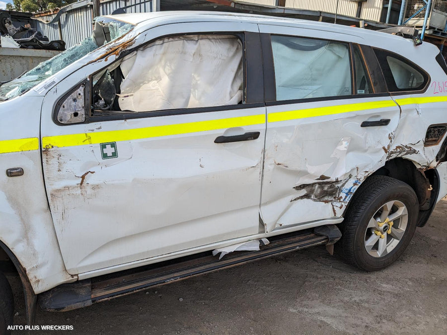 2023 Isuzu Mu-x Rear Garnish