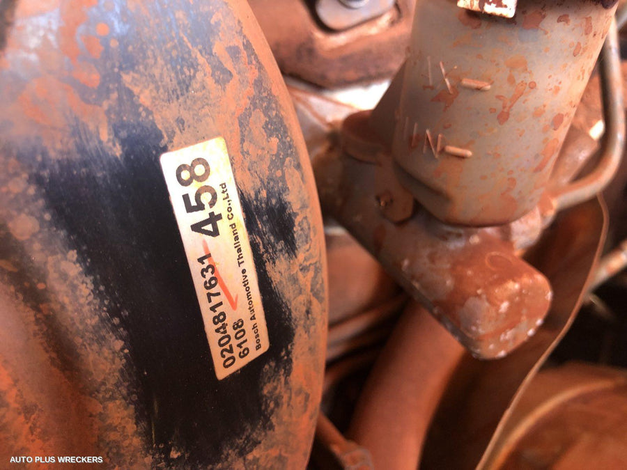 2016 Mitsubishi Triton Left Front Door Window