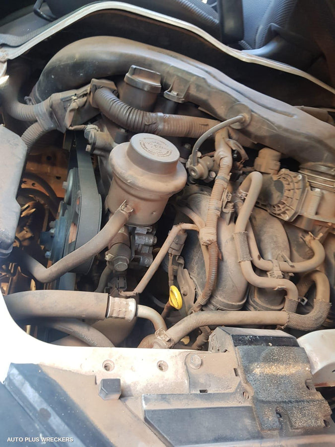 2014 Toyota Hiace Left Front Door