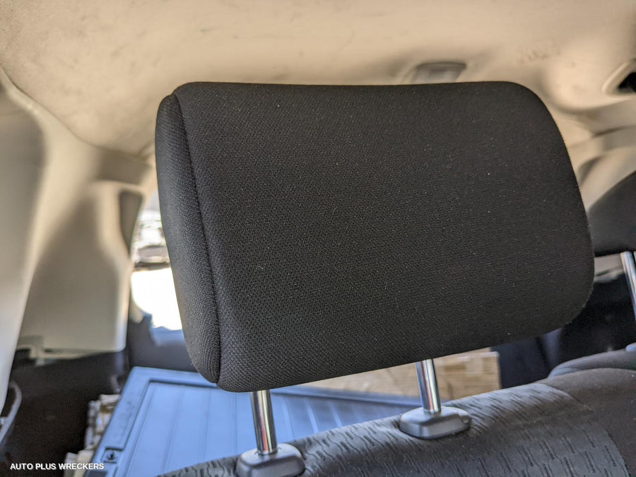 2014 MITSUBISHI OUTLANDER DOOR HANDLE