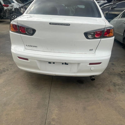 2008 Mitsubishi Lancer Right Guard Liner