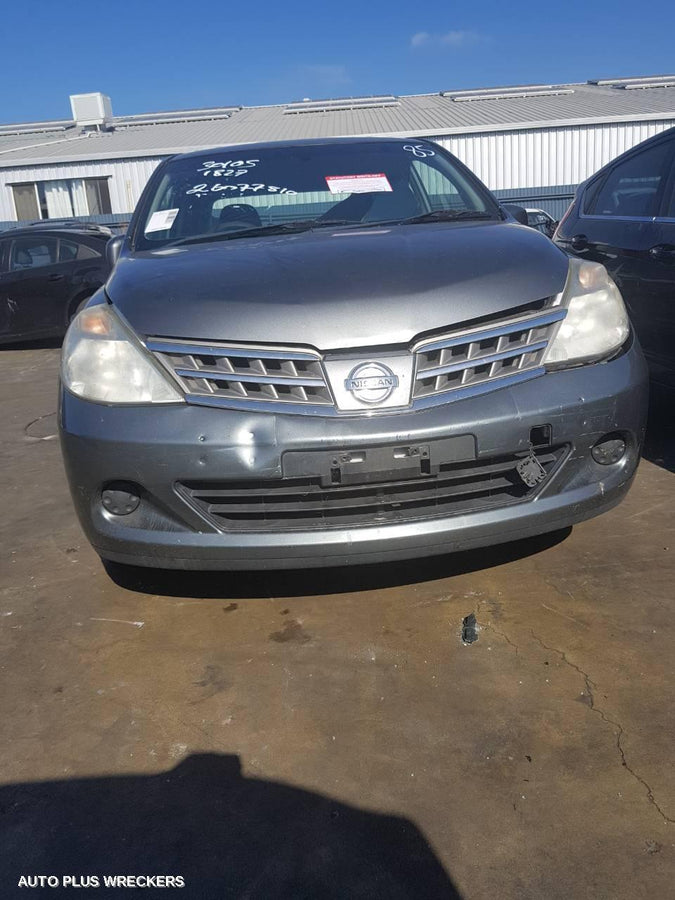 2010 Nissan Tiida Right Door Mirror