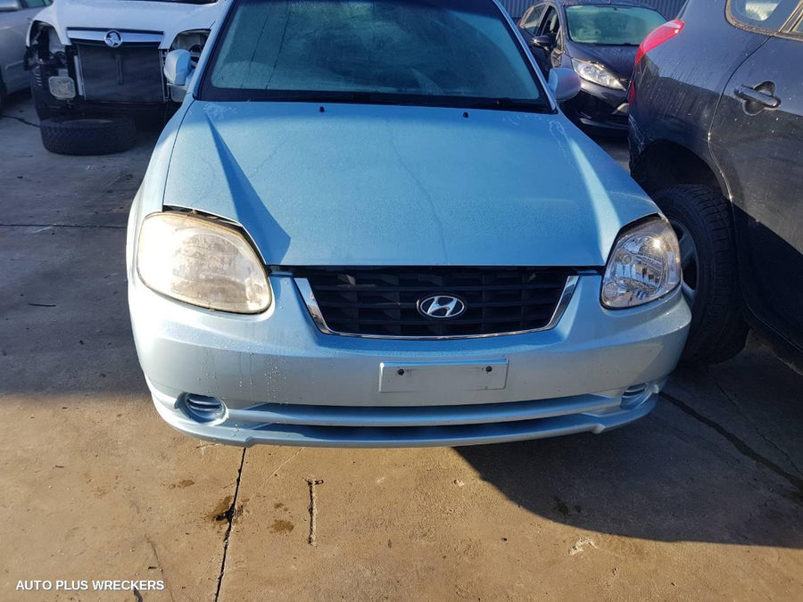2003-2006 Hyundai Accent Left Taillight
