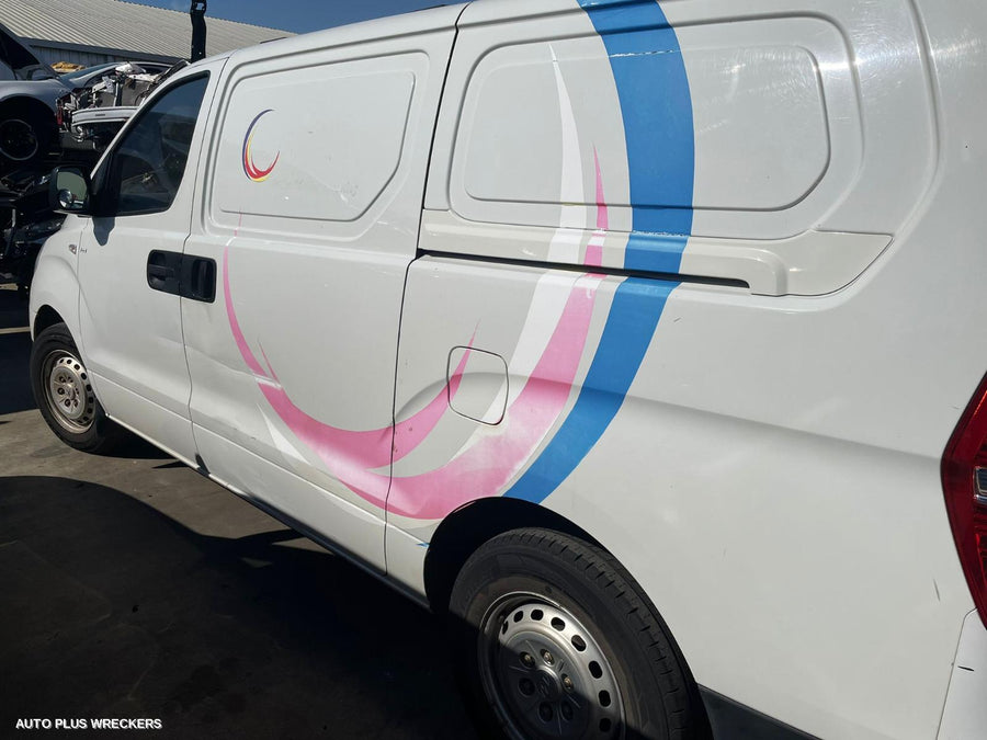 2010 Hyundai Iload/imax A C Condenser