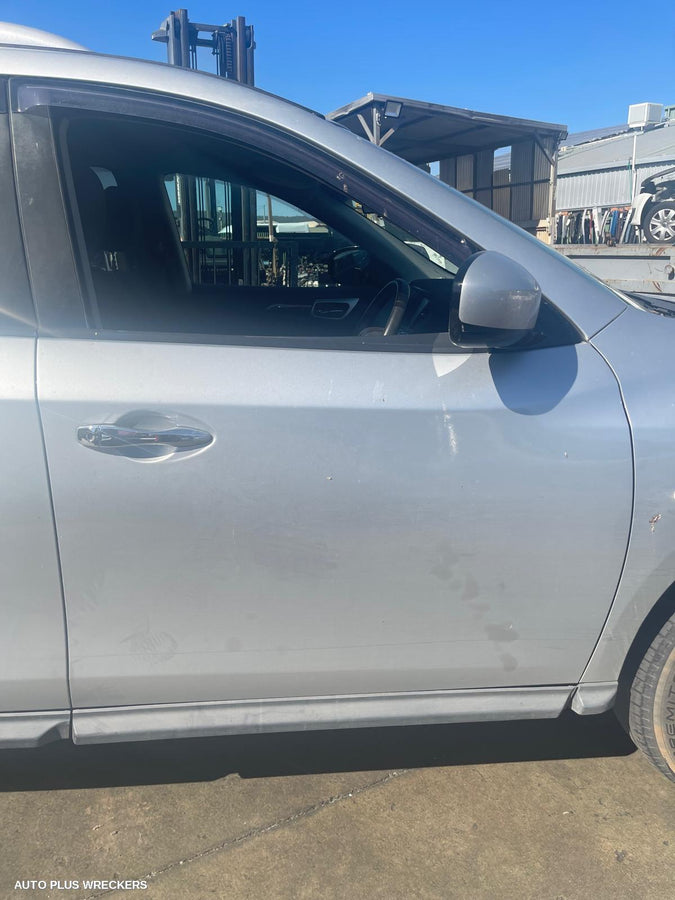 2014 Nissan Pathfinder Left Rear Trailing Arm