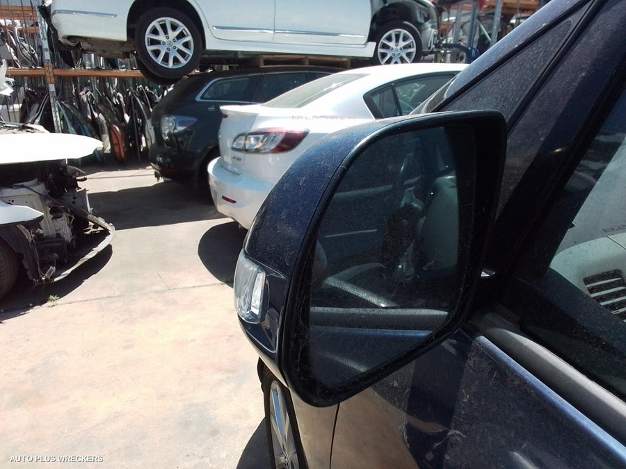 2007 Toyota Tarago Right Headlamp