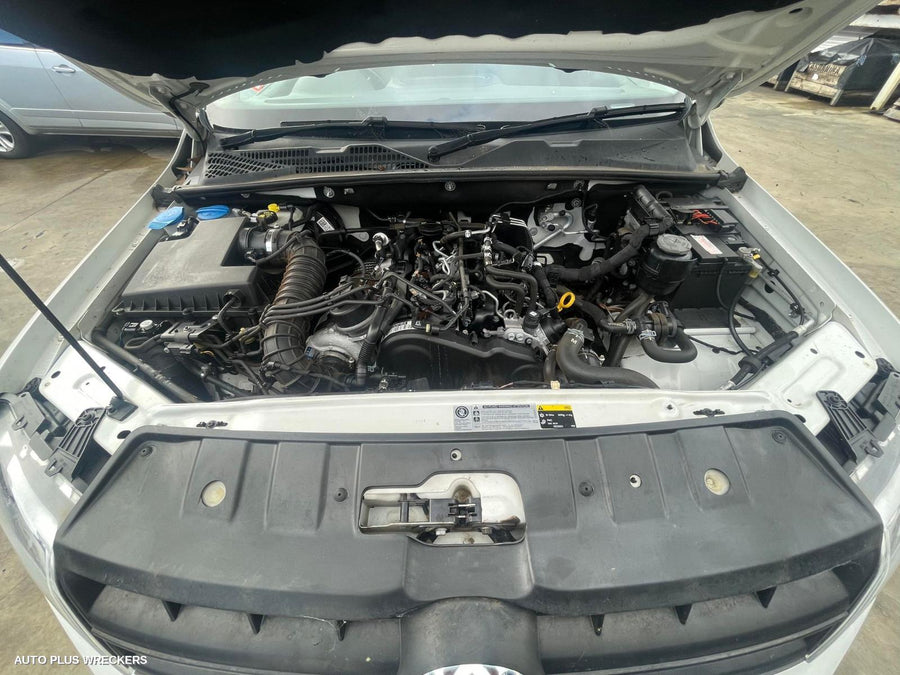 2016 Volkswagen Amarok Headrest