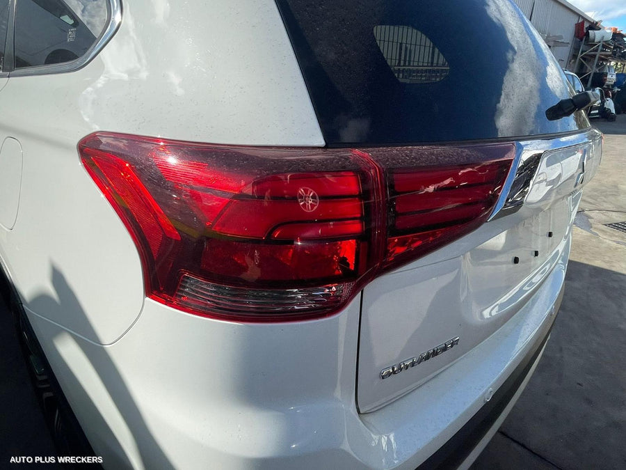2017 Mitsubishi Outlander Left Rear Side Glass