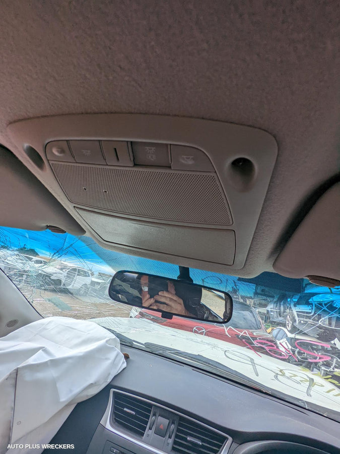 2015 NISSAN PULSAR LEFT REAR DOOR SLIDING