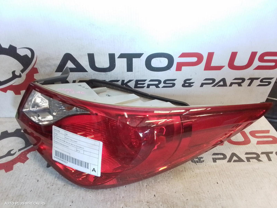 2012 Hyundai I45 Right Taillight