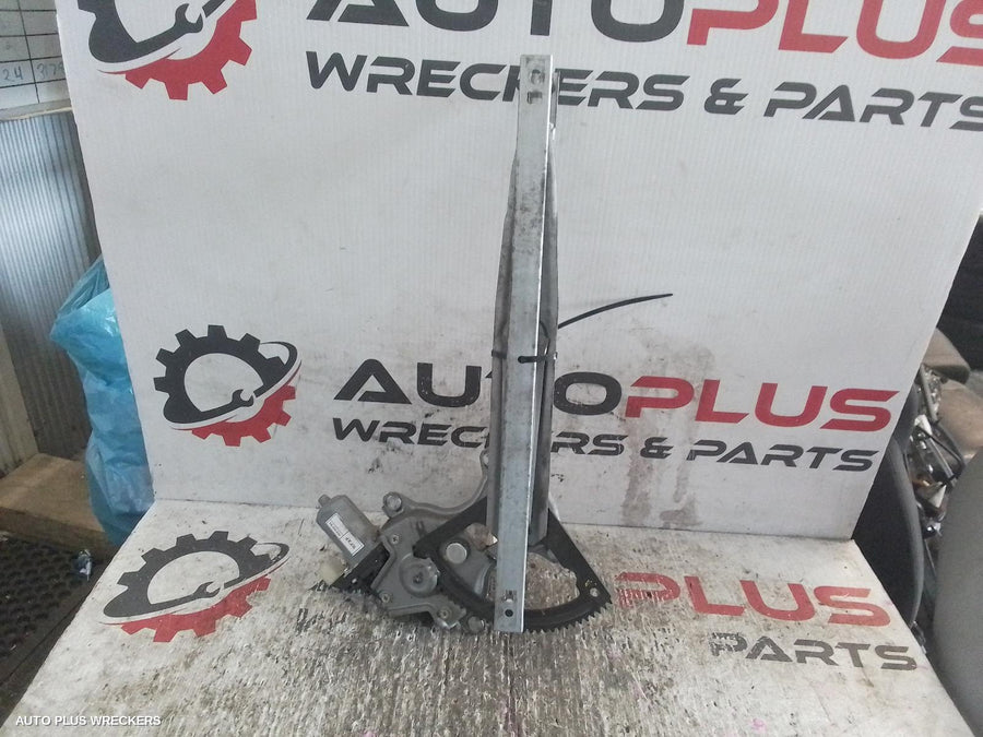2010-2015 Hyundai I20 Left Front Window Reg Motor