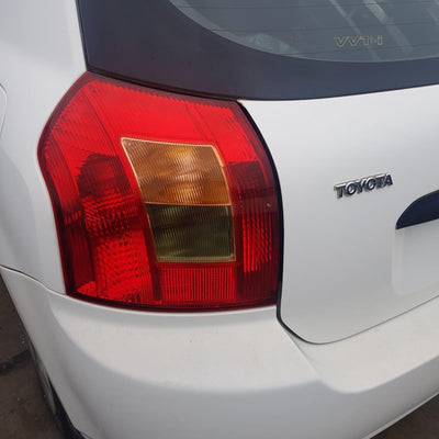 2001-2004 Toyota Corolla Right Taillight