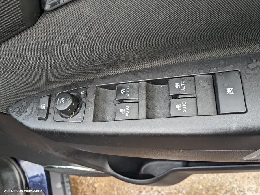 2012 Holden Captiva Left Guard