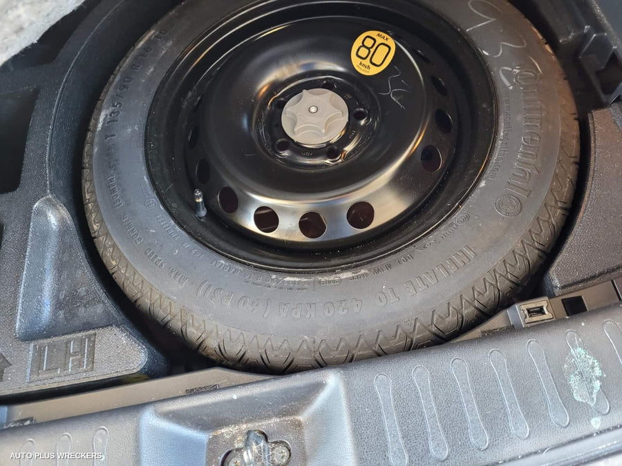 2014 Nissan Juke Right Front Lower Control Arm