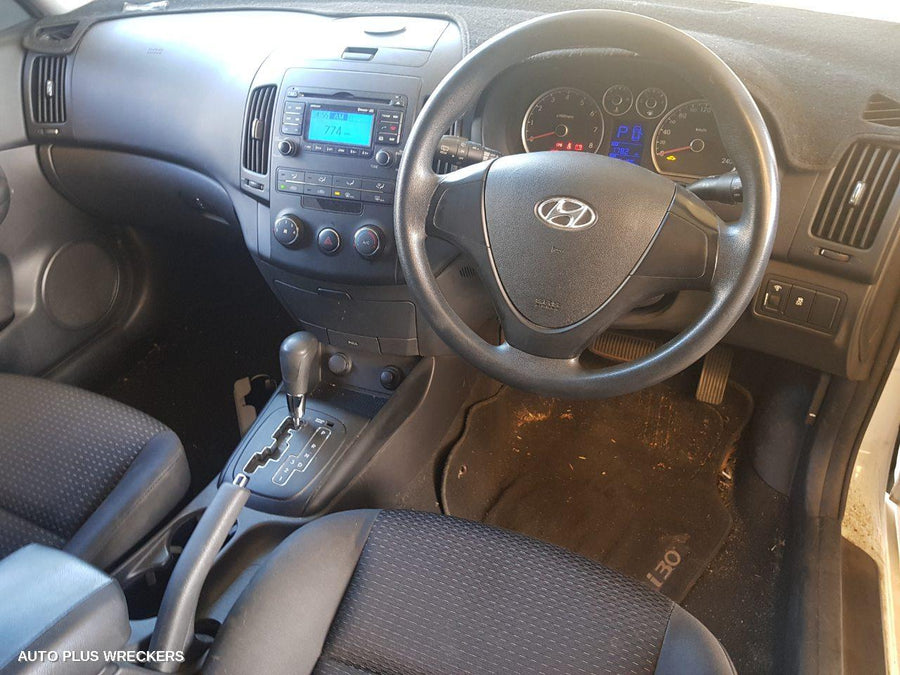 2012 HYUNDAI I30 LEFT REAR DOOR WINDOW