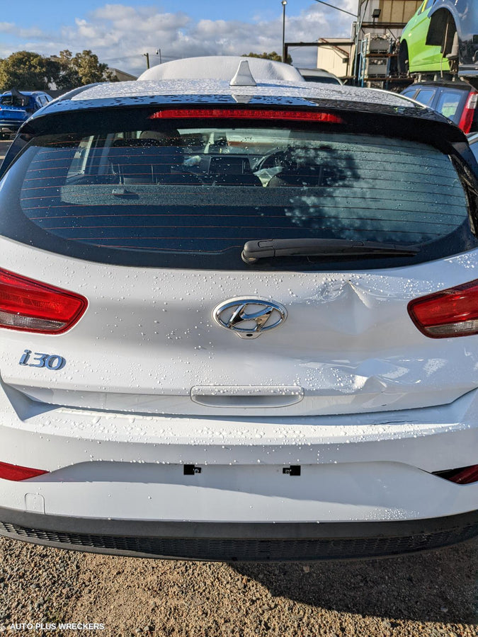 2022 Hyundai I30 Parcel Shelf