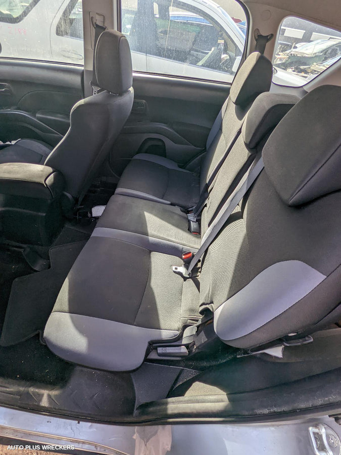 2008 Mitsubishi Outlander Right Door Mirror