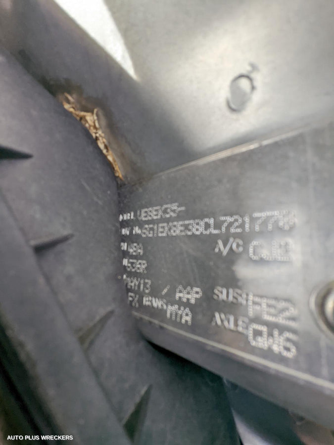 2013 Holden Commodore Left Front Hub Assembly