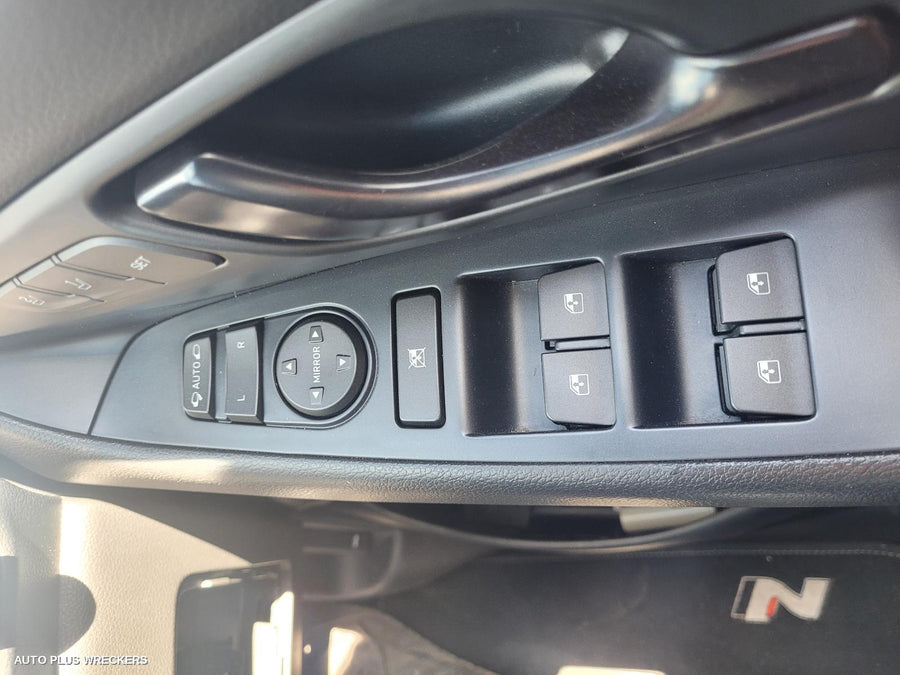 2018 Hyundai I30 Left Door Mirror