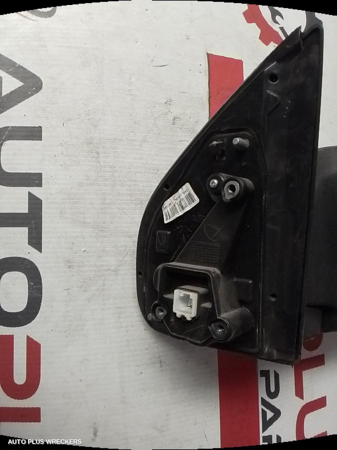 2014 Holden Colorado Right Door Mirror