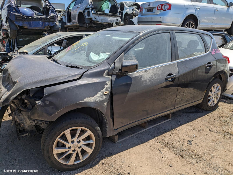 2013 Nissan Pulsar Rear Bumper
