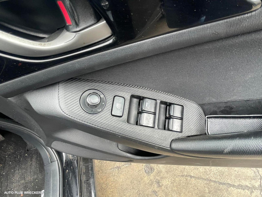 2014 Mazda 3 Left Driveshaft