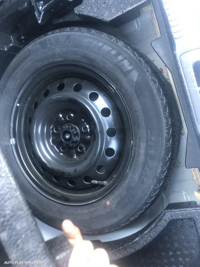 2017 Toyota Camry Door Boot Gate Lock