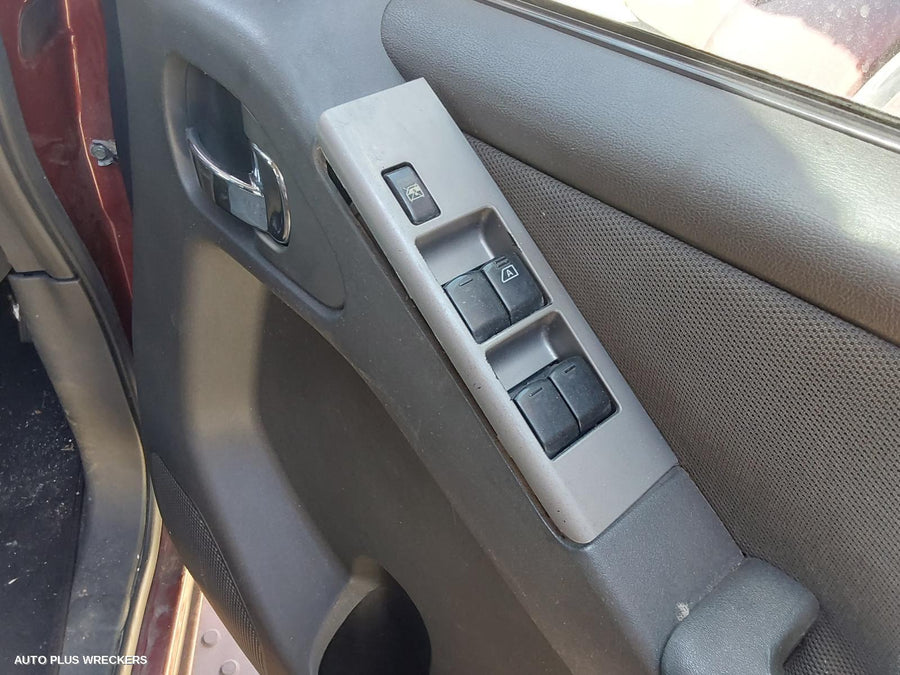 2006 Nissan Pathfinder Left Door Mirror