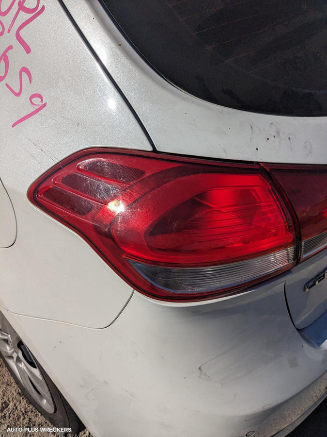 2015 Kia Cerato Sunvisor