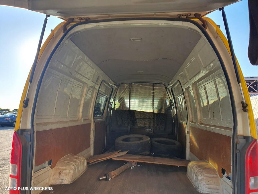 2010 Toyota Hiace Door Boot Gate Lock