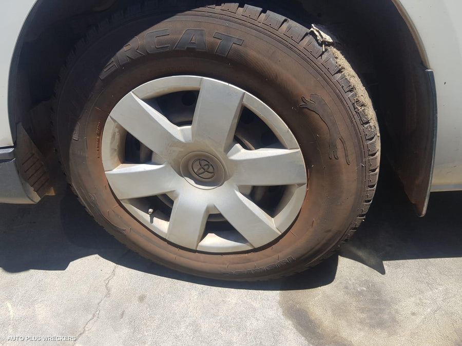 2014 Toyota Hiace Left Front Door