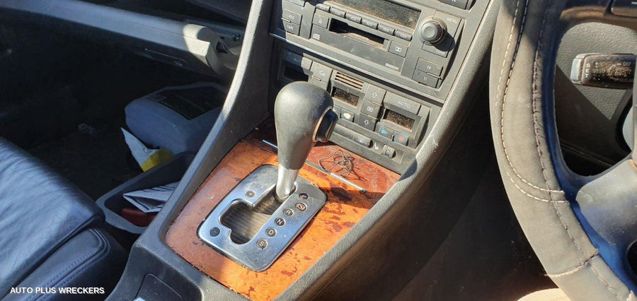 2005 Audi A4 Right Guard