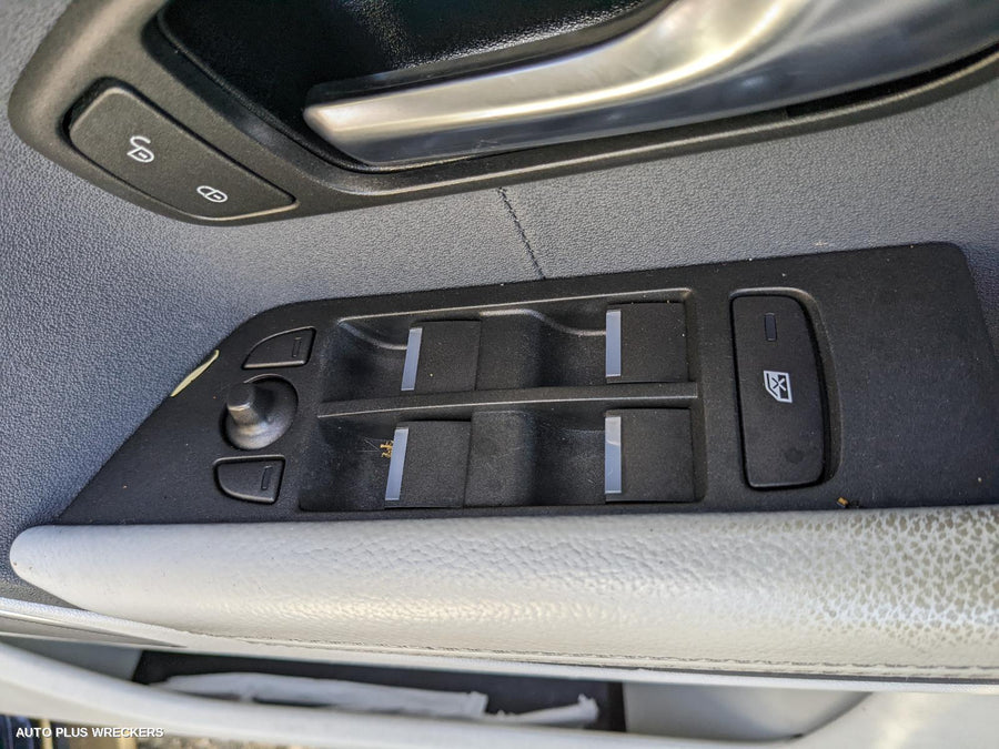 2012 LAND ROVER RANGEROVER EVOQUE LEFT DOOR MIRROR